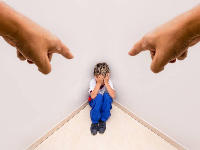 El niño no aprende desde la culpa, solo internaliza un juicio que lo podría acompañar toda la vida.