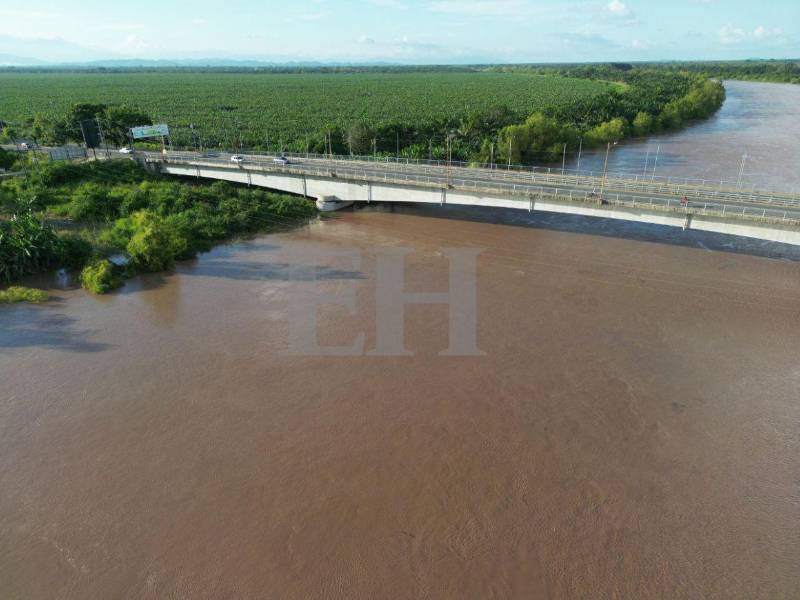 Los ríos de diferentes partes de Honduras han experimentado crecidas en las últimas semanas a causa de las lluvias. Así lucía el imponente río Ulúa el 2 de octubre.