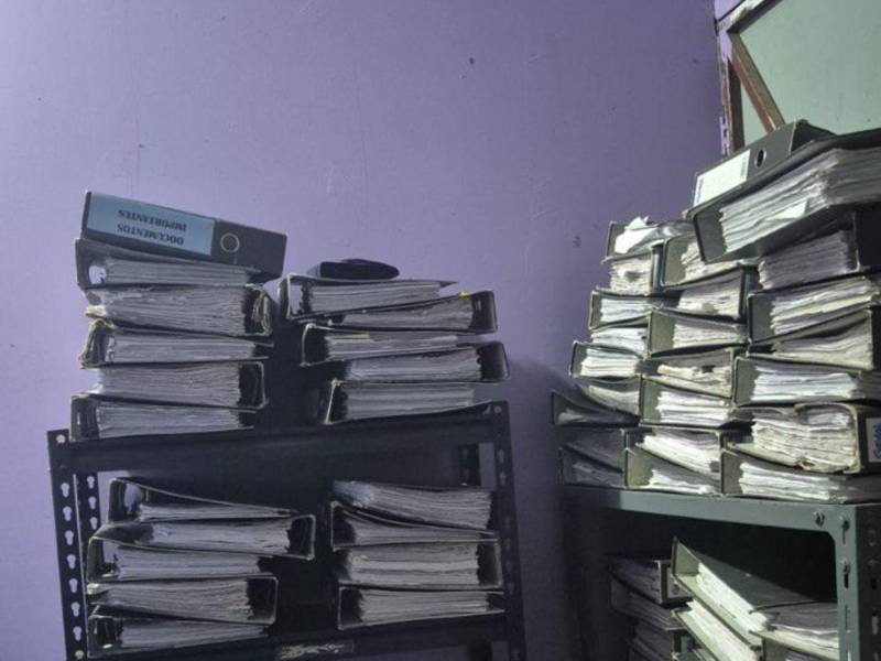 Decenas de archivos municipales fueron encontrados almacenados en viviendas vinculadas al exalcalde de El Corpus, Luis Rueda, y exfuncionarios allegados, este sábado -14 de febrero-.