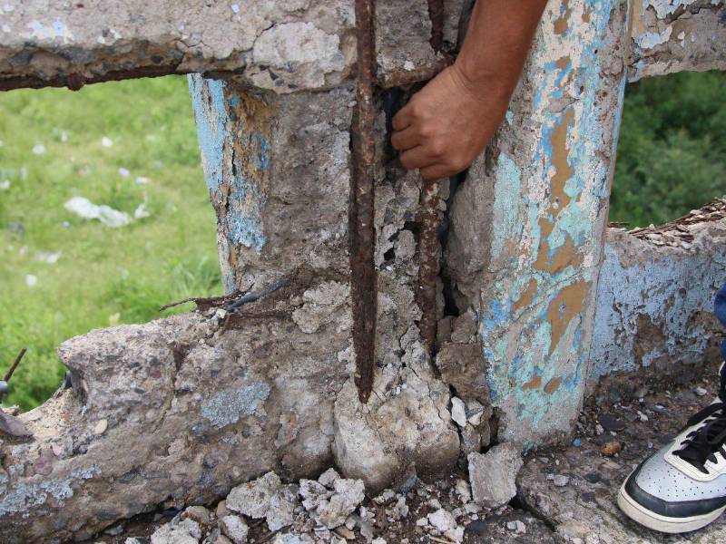 El puente Soberanía es uno de los más deteriorados con presentan grietas y hierro corroído.