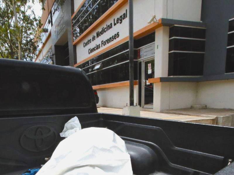 Por este caso fueron procesadas dos personas e investigan al médico que trabajaba en el Instituto Hondureño de Seguridad Social y que posteriormente fue contratado en Medicina Forense. Uno de los detenidos es el jugador y empleado del Registro Nacional de las Personas, Julián Moisés Galo Maldonado; actualmente goza de medidas distintas a la prisión.