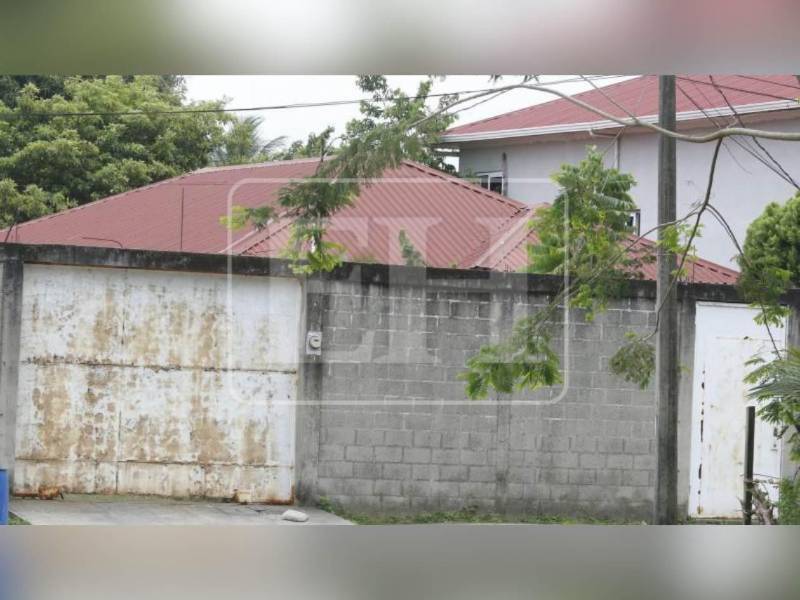 El lunes pasado, afectados llegaron a la vivienda y la encontraron cerrada; se desconoce el paradero del propietario.