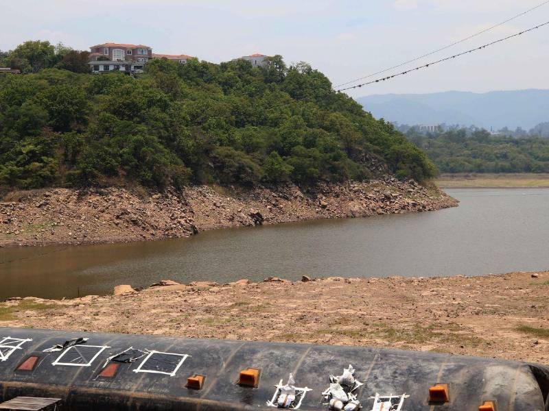 La represa Los Laureles tiene un nivel de 42% de agua, es decir, menos de la mitad de su capacidad de alamcenamiento.