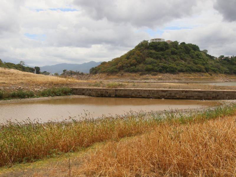 El embalse Los Laureles recibió aproximadamente 90,000 metros cúbicos de agua y elevó su almacenamiento al 25.75% de su capacidad.