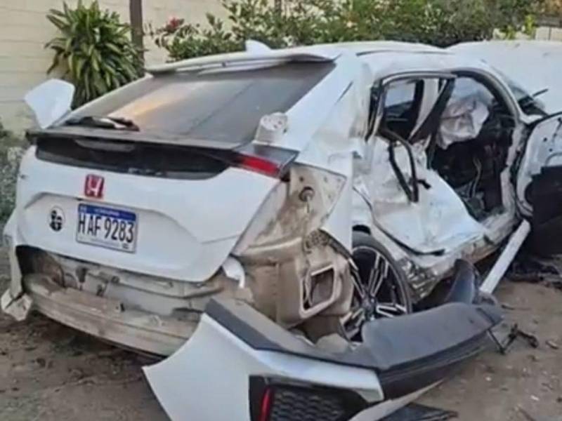 En el mismo hecho resultó herida Leivi Yolani Valladares Montoya, quien viajaba dentro del mismo vehículo y fue auxiliada tras el impacto.