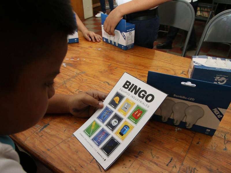 Tablero de bingo personalizado por Equipos Industriales.