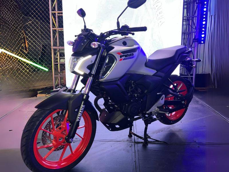 Yamaha lanza la FZ 4.0 en Honduras: poder urbano con alma deportiva