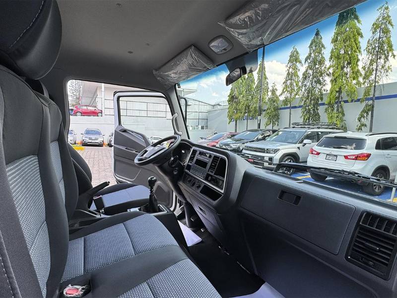 Los vehículos de Hyundai Vehículos Comerciales EX Series ofrecen comodidad y seguridad en su cabina.