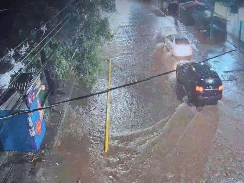 La influencia de una vaguada en altura, en interacción con una onda tropical de poca amplitud, dejará este miércoles lluvias y chubascos en varias regiones de Honduras, con acumulados de hasta 60 milímetros, de acuerdo con el pronóstico de la Secretaría de Gestión de Riesgos y Contingencias Nacionales (Copeco).
