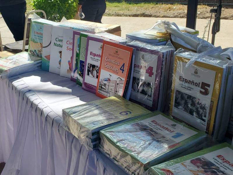 La entrega de material didáctico se continuará el martes 3 de febrero en el departamento de El Paraíso; el miércoles 4 en Gracias a Dios; jueves 5 en Intibucá; y viernes 6 en Copán.