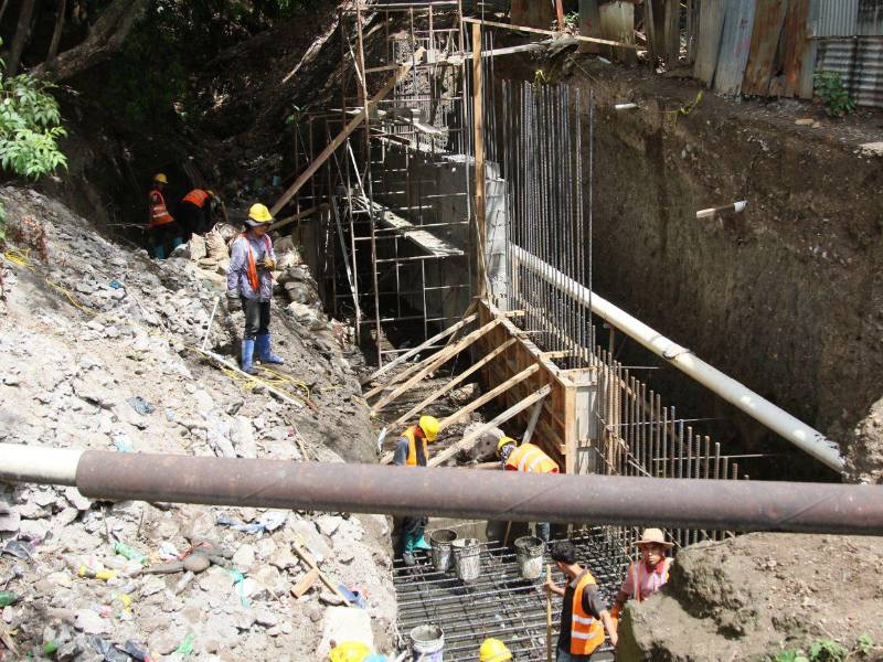 La quebrada Endiablada es intervenida con 9 millones de lempiras para evitar desbordamientos en Santa Eduviges y Pueblo Nuevo.