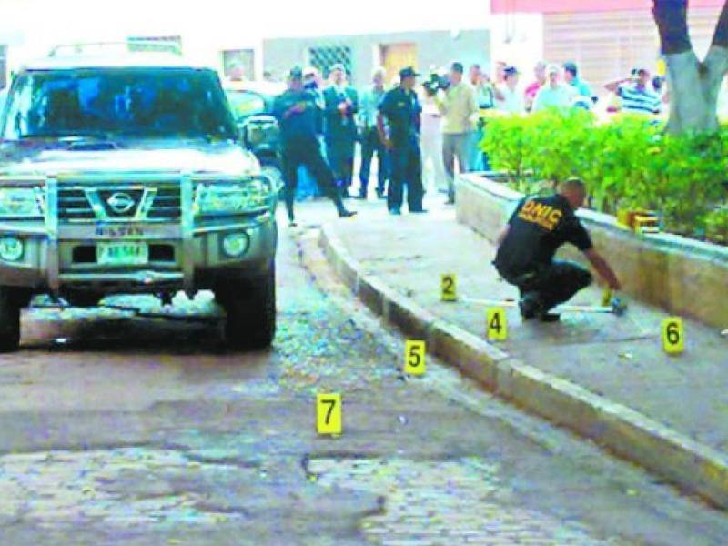 $!Aunque en el 2017, “El Cachiro”, Devis Leonel Rivera, dijo el nombre de los capos que planificaron y pagaron el asesinato del general Julián Arístides González, a la fecha el Ministerio Público no ha acusado a nadie.