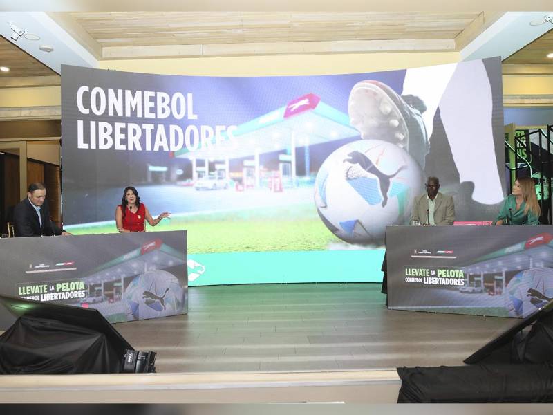 El exfutbolista hondureño Eduardo Bennett, quien jugó en Argentina, acompañó el lanzamiento de la promoción, comentando su experiencia jugando en el extranjero.