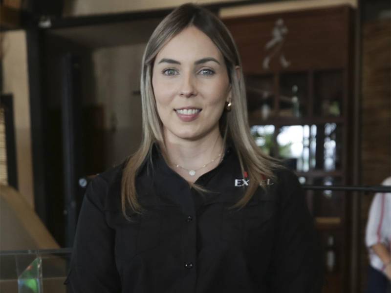 Evelyn Tabora, Gerente de Mercadeo de Excel, destacó el compromiso de la empresa con facilitar el acceso a un vehículo nuevo.