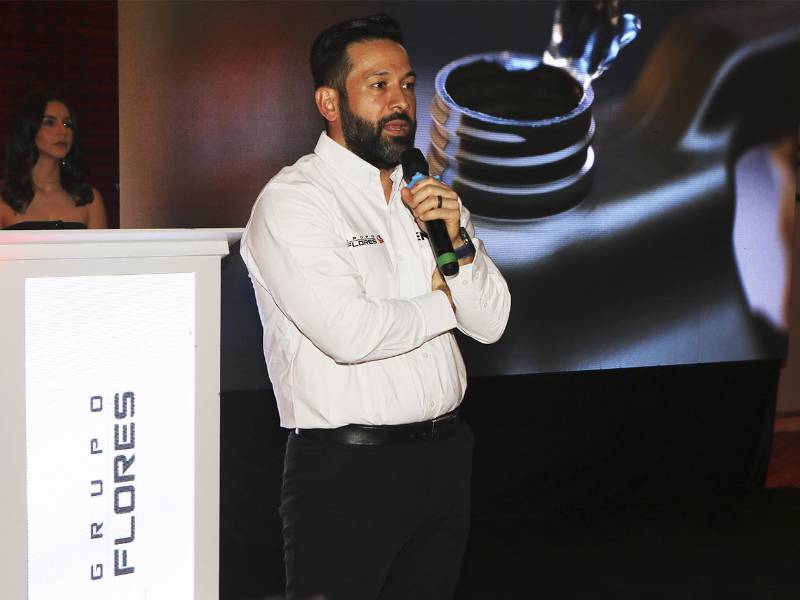 Antonio Palacios, Director Comercial de Grupo Flores, durante la presentación oficial de los lubricantes ENEOS en Honduras.