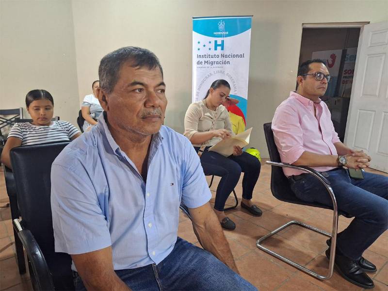 Las cabinas móviles tienen capacidad para emitir entre 600 y 700 pasaportes a la semana.