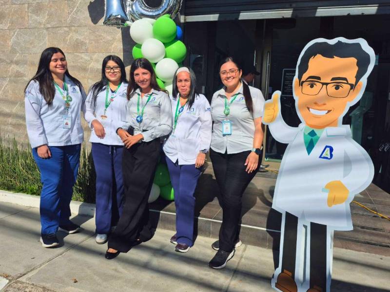 Todas las sucursales de Laboratorios Bueso Arias se unieron a las actividades de aniversario.