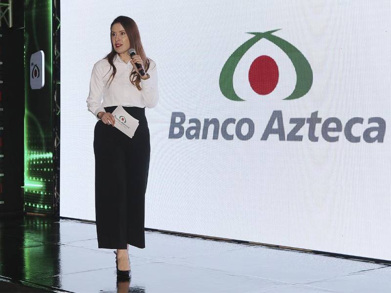 Carolina Yarzon, Gerente de Canales Digitales de Grupo Salinas expone sobre las tendencias del ecosistema financiero digital y el cliente conectado.