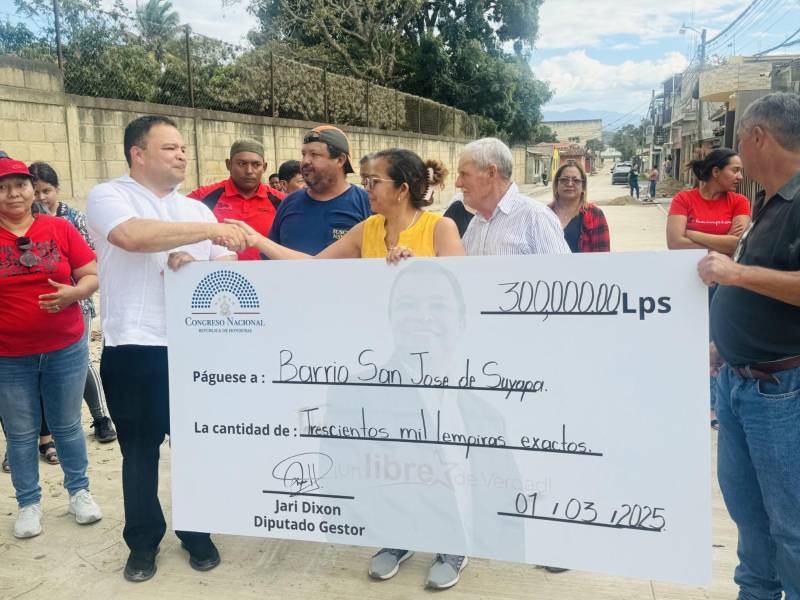 El dinero fue liberado en 2024, sin embargo, la obra se terminó en 2025. El diputado solo pagó mano de obra, pero no hizo la calle. Los vecinos tuvieron que brindar su aporte.