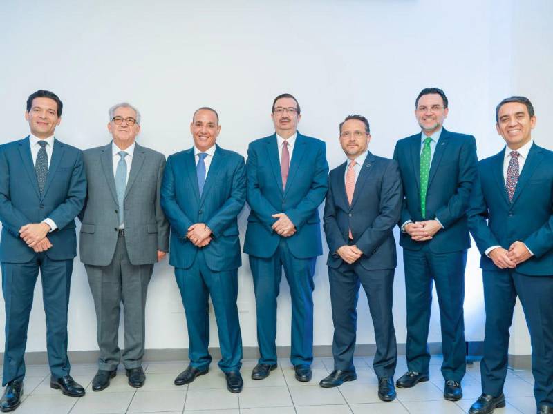 Junta Directiva de la Asociación Hondureña de Instituciones Bancarias (AHIBA) para el período 2026-2027.