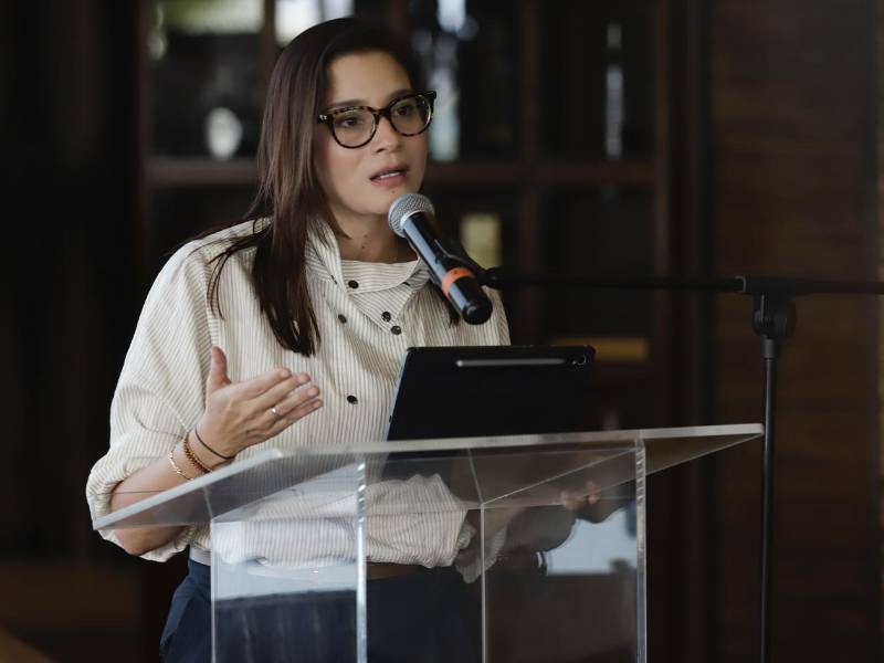 Claudia Ramírez, Gerente nacional de Mercadeo de Repuestos destacó los beneficios en repuestos y financiamiento disponibles durante la campaña.