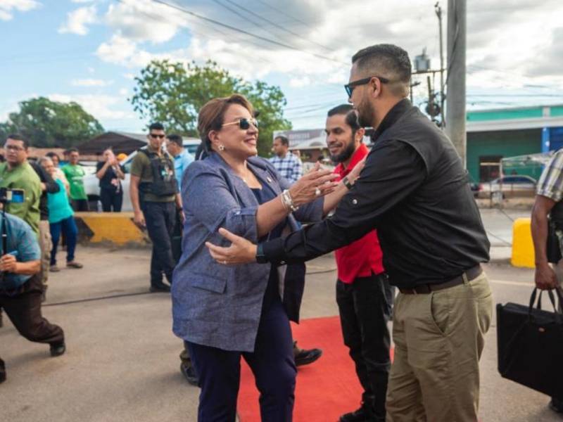 Nuevas ventanillas y espacios modernos facilitan los trámites migratorios en El Amatillo.