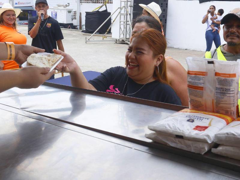 Los visitantes celebraron esta festividad disfrutando de deliciosas baleadas elaboradas en el Campo Agas.