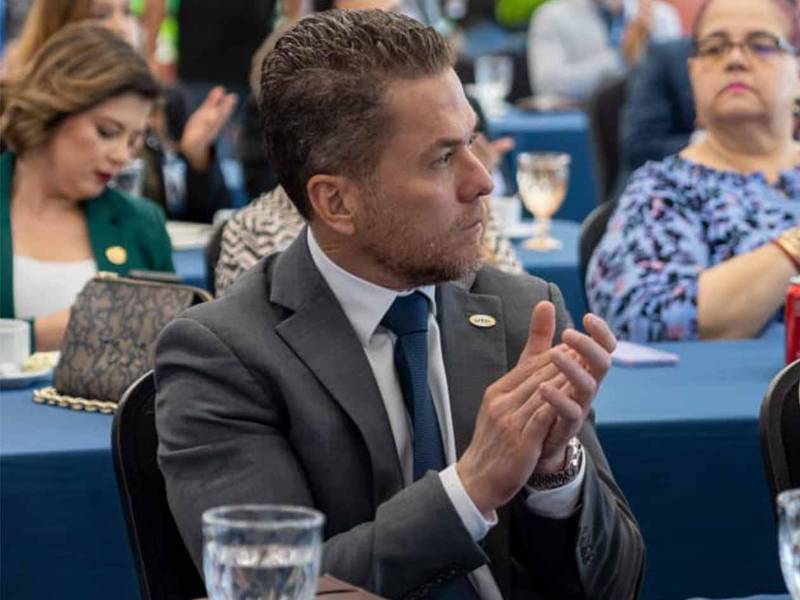 El Dr. Roger Enrique Valladares, vicepresidente de UTH, participó en la jornada que reafirma el compromiso de la universidad con iniciativas que aportan al crecimiento y desarrollo de Honduras.