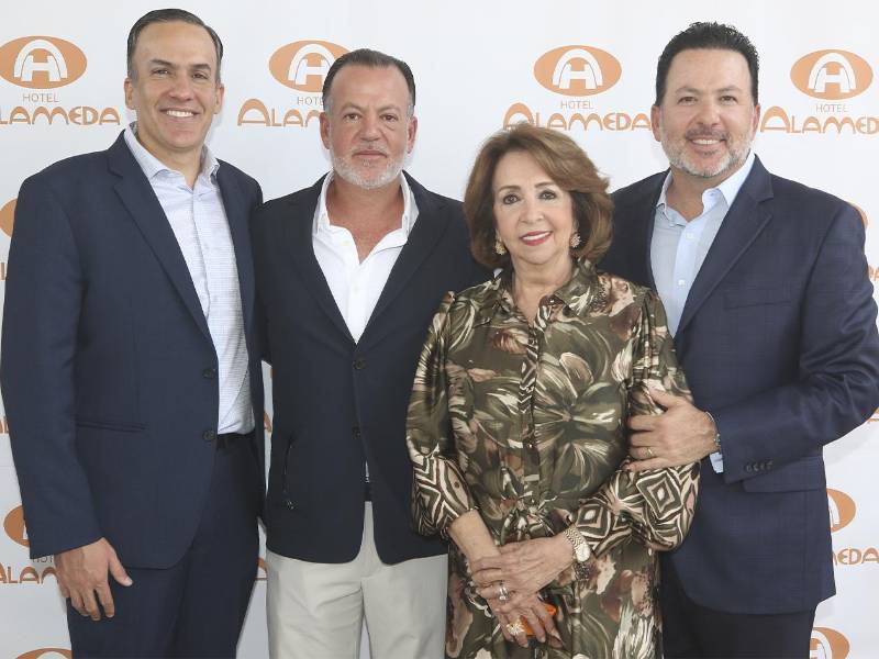 La familia Schacher rindió homenaje al legado de don Rony Schacher, fundador de Hotel Alameda, destacando los valores de dedicación, hospitalidad y servicio que continúan guiando esta empresa familiar, hoy fortalecida con una visión renovada para las futuras generaciones.