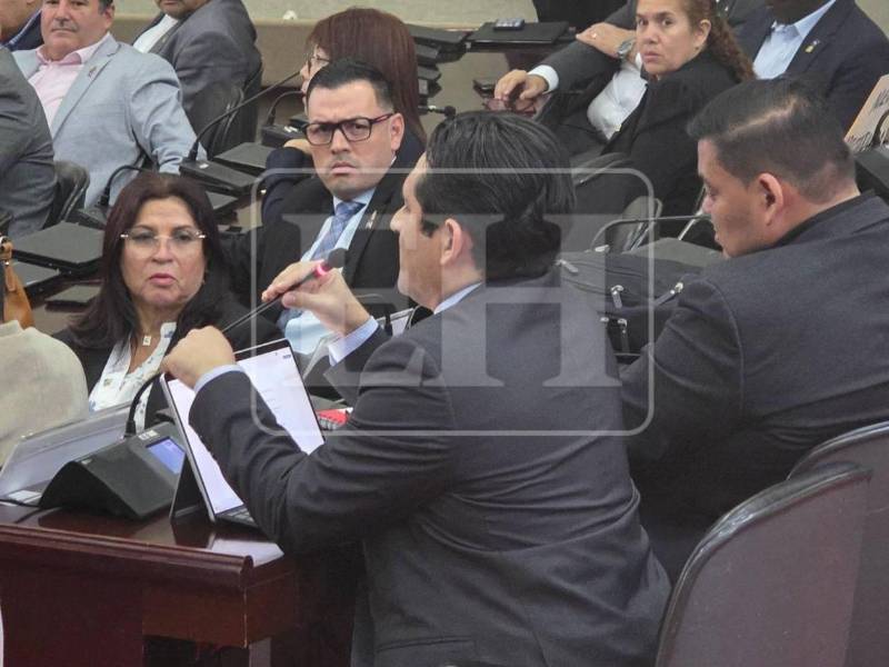 EN VIVO: Congreso define el futuro de Marlon Ochoa, Mario Morazán y otros funcionarios electorales en juicio político