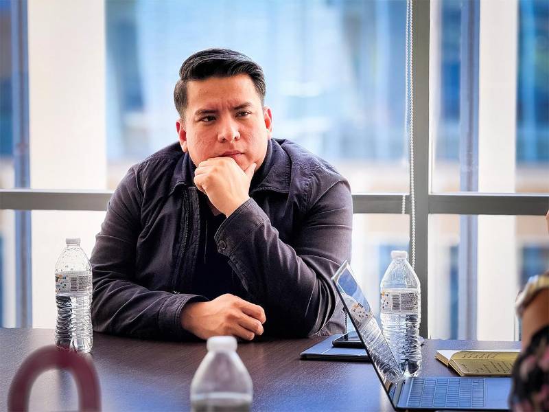 José Álvaro López Gámez expone las ventajas y el funcionamiento del nuevo programa educativo.