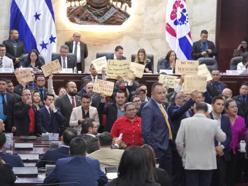 EN VIVO: Congreso define el futuro de Marlon Ochoa, Mario Morazán y otros funcionarios electorales en juicio político