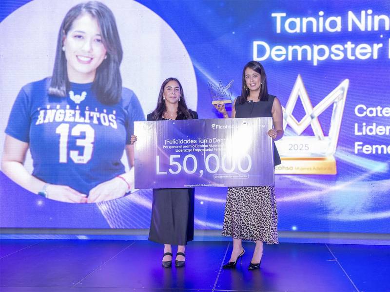 Tania Dempster recibió el premio en la categoría Liderazgo Empresarial Femenino.