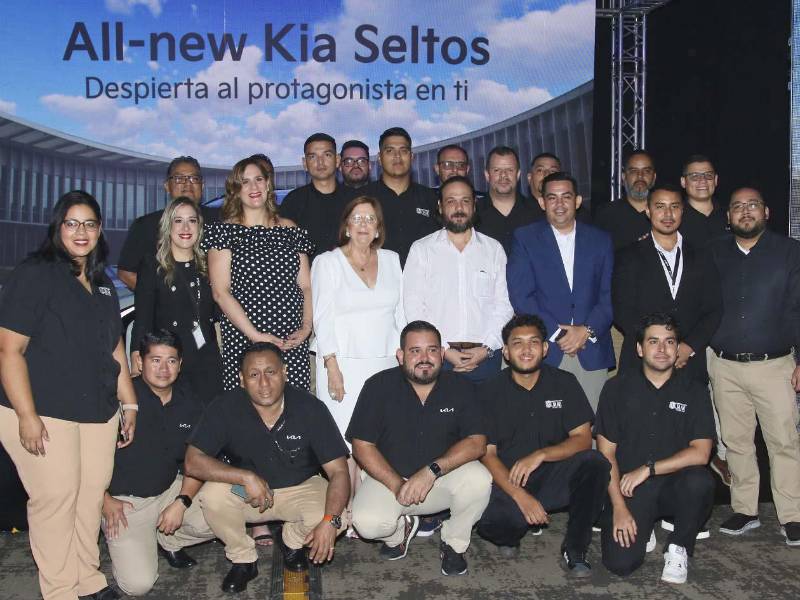 El equipo de Kia Honduras y Corporación Jaar celebró la llegada de la nueva Kia Seltos 2027, reafirmando su compromiso de ofrecer al mercado hondureño vehículos que integran diseño, tecnología, eficiencia y seguridad.