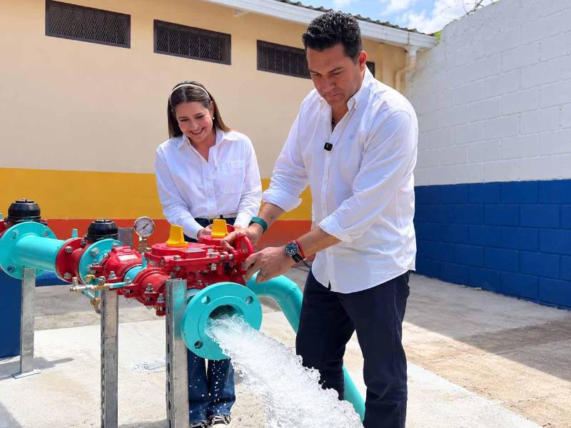 El nuevo pozo que funcionará en La Travesía, facilitará la llegada del agua a las partes altas de la colonia.