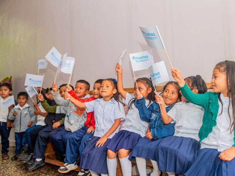Más de 160 personas, entre niños, docentes y familias, son beneficiados con este proyecto.