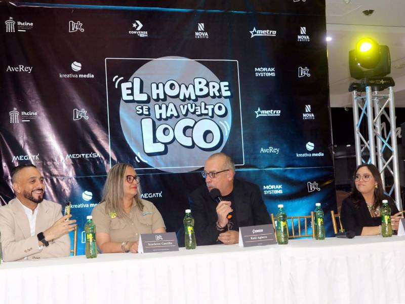 La conferencia de prensa contó con medios, invitados especiales y una amplia cobertura mediática.