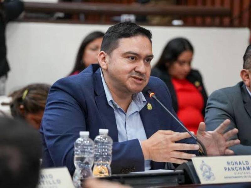 Ronald Panchamé, jefe de bancada del partido Libertad y Refundación (Libre).