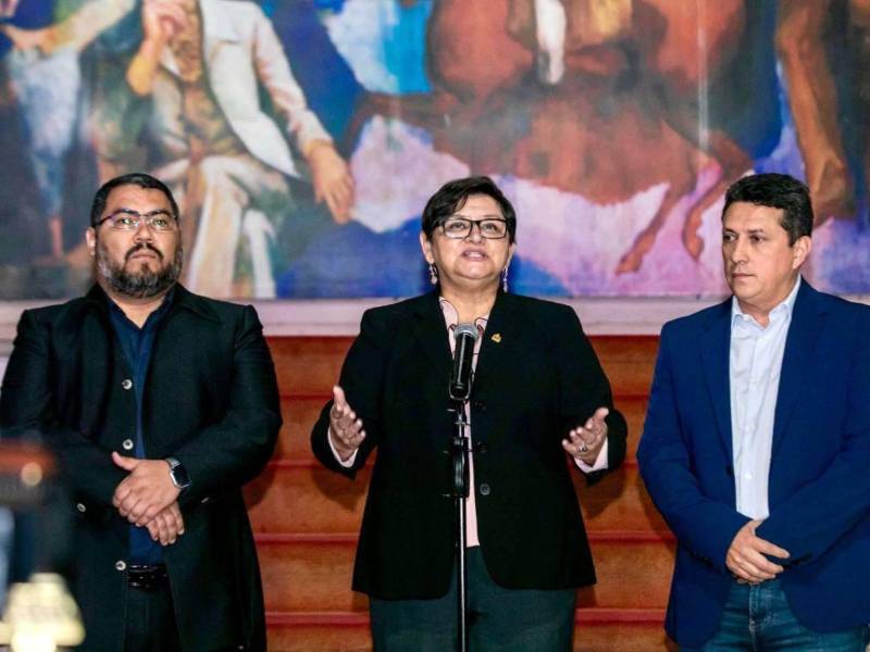 La presidenta Xiomara Castro nombró la comisión del IHSS en noviembre de 2024, pero en consejos de ministros decidió que concluyeran su mandato con ella.