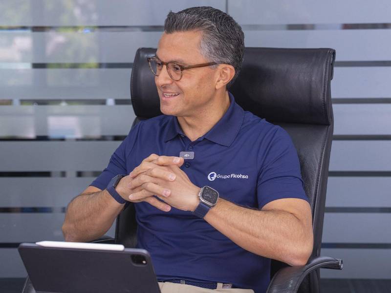 Rodrigo Membreño, primer vicepresidente de Banca de Consumo de Banco Ficohsa, destacó que el “Programa de ahorro de combustibles” surge como una iniciativa orientada a brindar un alivio económico a los hondureños.