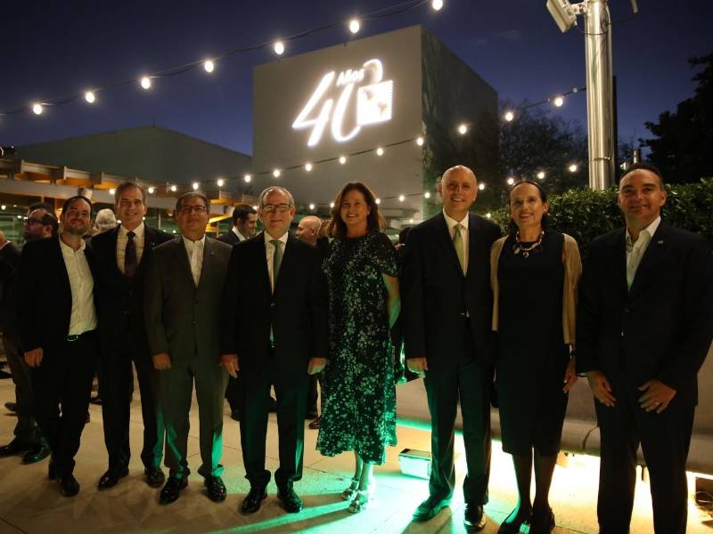 Durante la gala, se destacó la visión regional y el compromiso que han guiado el crecimiento del grupo.