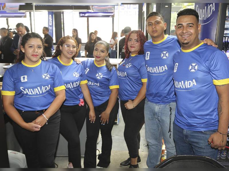 Los bares y restaurantes en Honduras se consolidan como importantes generadores de empleo, impulsando oportunidades laborales para miles de personas y contribuyendo al dinamismo de la economía local.