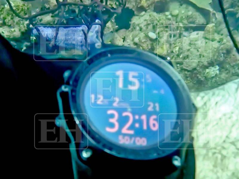 Los buzos solo pueden trabajar unos 60 minutos en el fondo del mar. El trabajo les llevaría días.