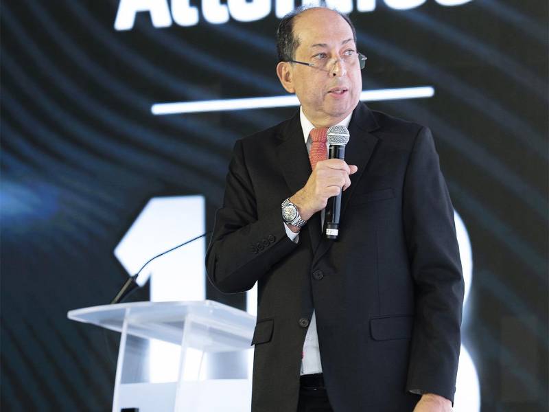 Sergio Recinos, economista y expresidente del Banco de Guatemala, abordó perspectivas de crecimiento y políticas económicas para la región.