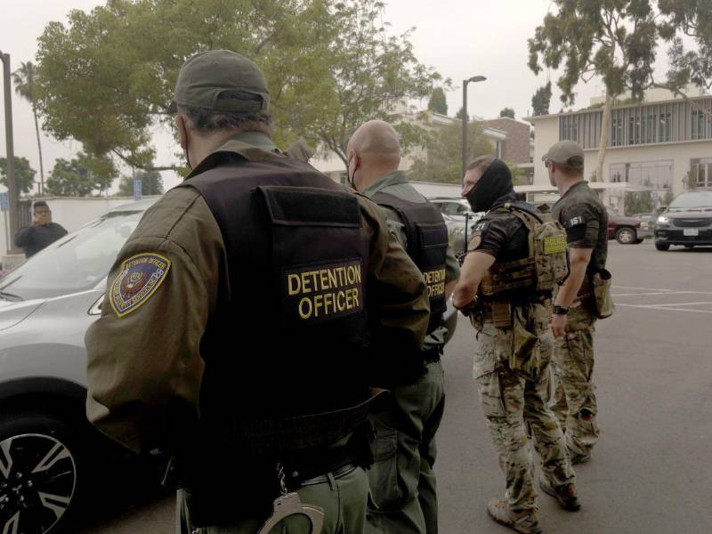 Los migrantes relataron sobre las agresiones sufridas durante los operativos de ICE.