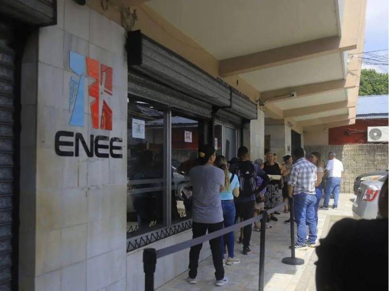 Publicaciones falsas, videos fuera de contexto y citas inventadas aprovecharon el debate sobre las reformas eléctricas para sembrar miedo y confusión sobre el futuro de la ENEE.
