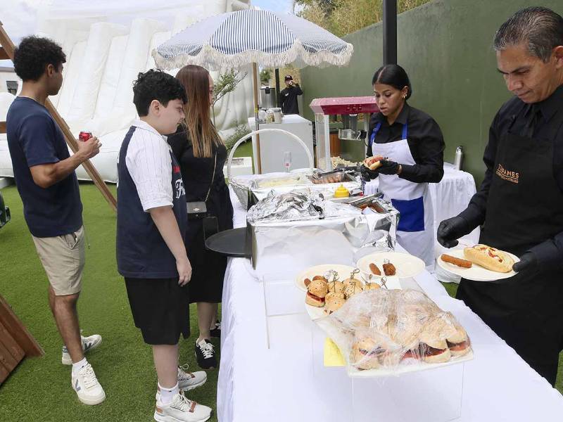 Los residentes disfrutaron de un brunch especial durante el Vitali Living Community, una jornada que reunió a las familias en un ambiente de convivencia, recreación y comunidad.
