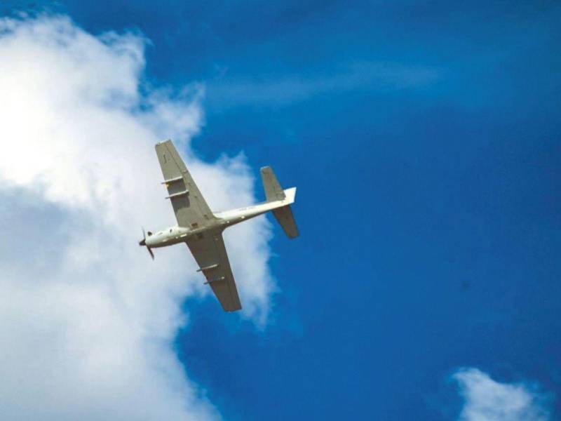 La reparación y funcionamientos de los aviones de combate de Honduras es un tema controversial por el costo de mantenimiento y de operaciones.
