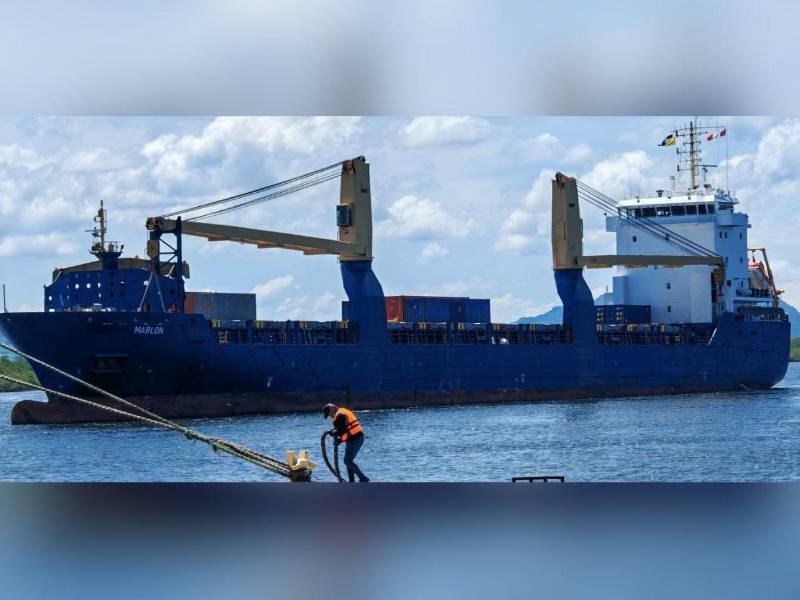 El buque atracó en el puerto de Henecán, al sur de Honduras. Los reportes indican que la carga venía embalada en sacos grandes (big bags).