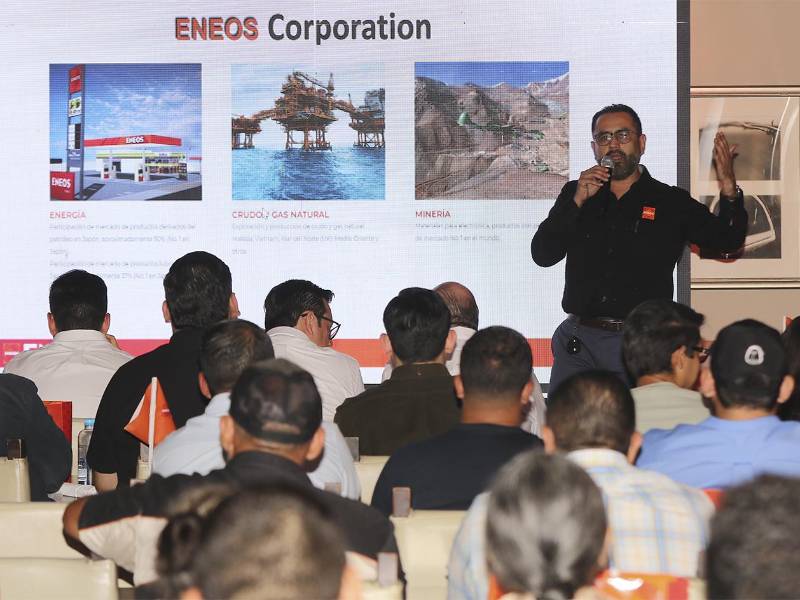 Ángel Obregón, representante de ENEOS, destacó la alianza con Grupo Flores como un paso clave para ofrecer la mejor tecnología japonesa al mercado hondureño.